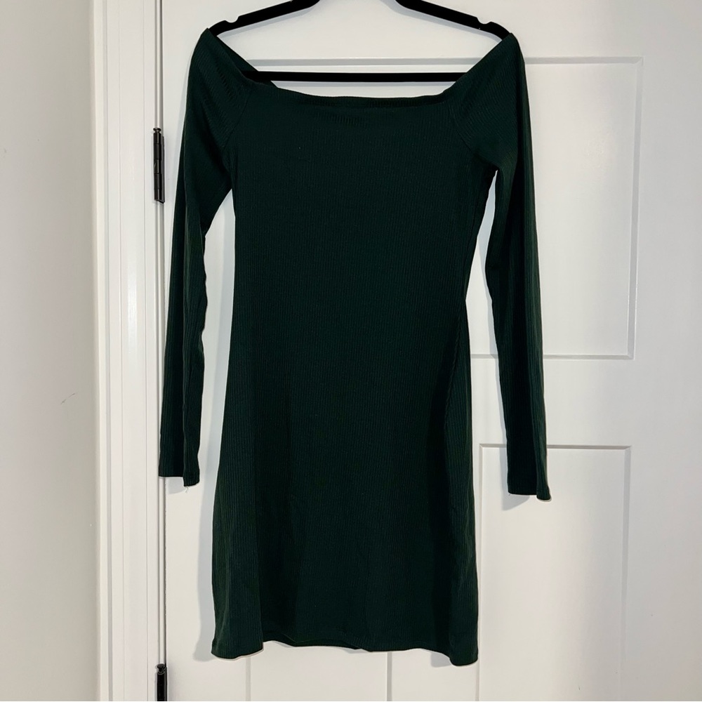 Off the Shoulder Ribbed Dress - Picture 7 of 8